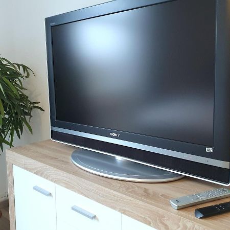 Moderne Wohlfühloase zentral in Seenähe - kostenfreie Minibar, Selbstfrühstück, Pillow menu, Smart Home, 55 Smart TVs, NETFLIX, DisneyPlus uvm Wetter  Exterior foto